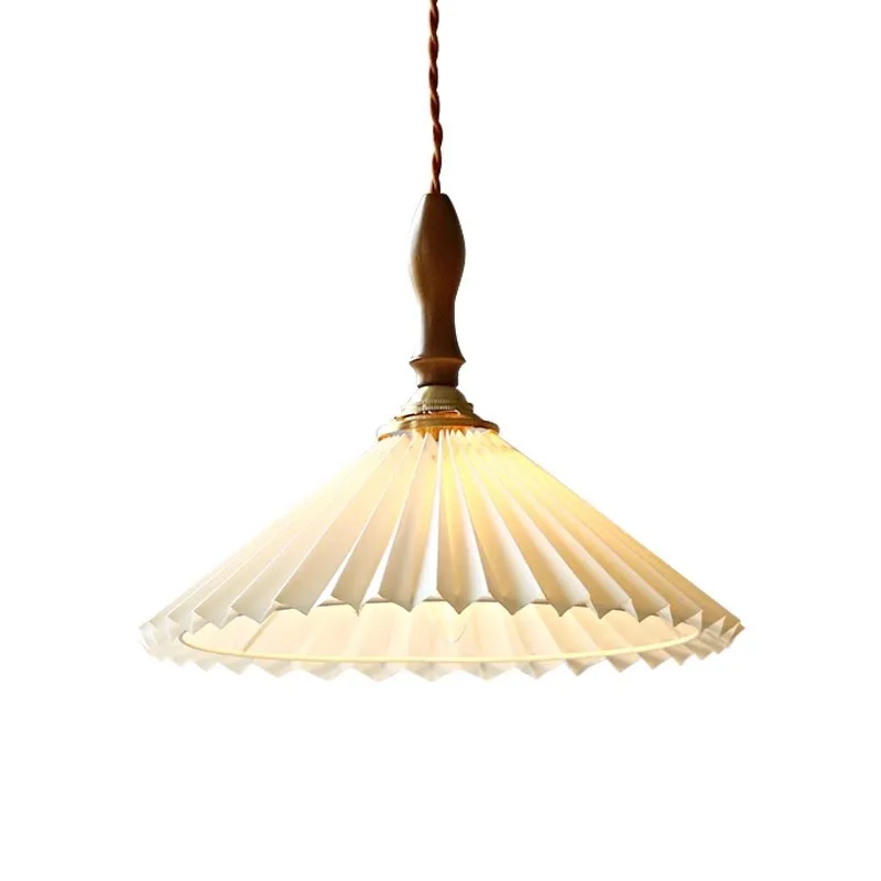 

Japanese retro restaurant chandelier wabi wind solid wood bar counter tea room brass pleated wood art bed and breakfast bedroom