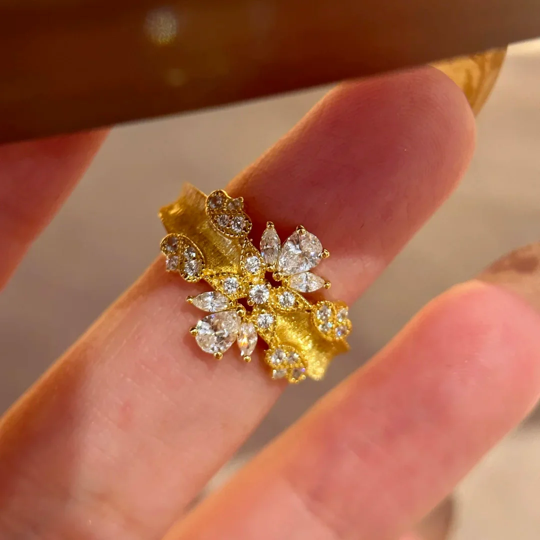 

Foydjew Exquisite Bling Bling Shiny Zircon Gold Color Rings For Women 2025 New Trend Adjustable Open Finger Accessories