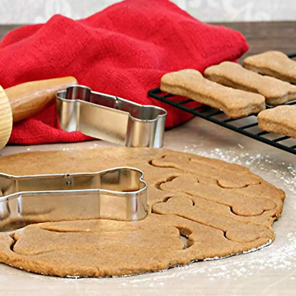 1Pc Useful Biscuit Cutter 4 Sizes Cookie Mold Anti-rust Shatterproof Cake Mold DIY Dog Bone Shaped Biscuit Mold Cake Tools Items