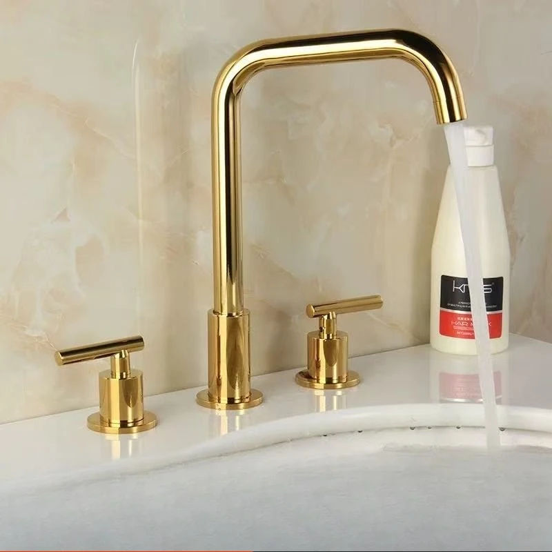 Brass faucet one-in one-out switch, suitable for 3-hole basin faucet, household bathroom cold and hot split type G1/2 Interface