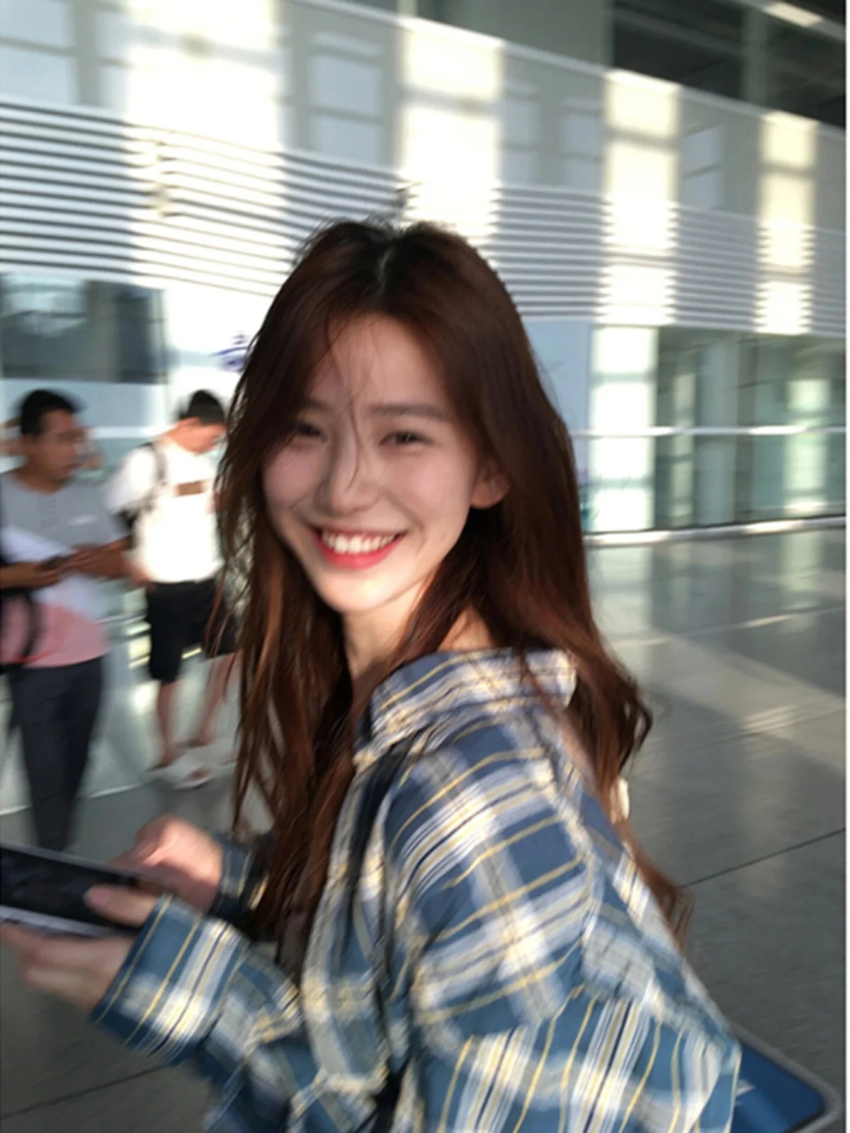 

Синяя клетчатая удлиненная мужская куртка в винтажном американском стиле, уличная одежда для пар, свободный крой, молодежный тренд, дышащая, влагоотводящая...