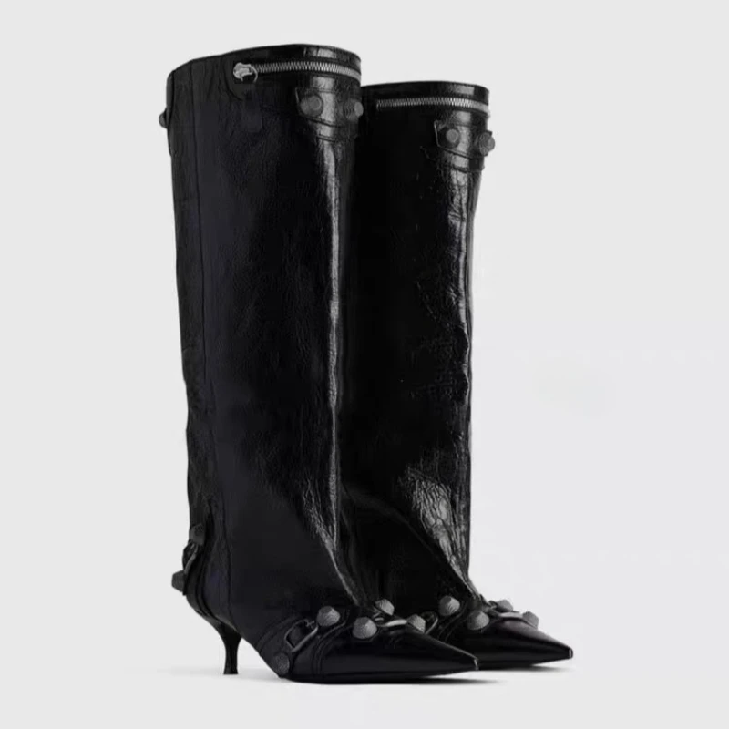 รองเท้าบูทส้นสูงทรงกระบอกปลายแหลมประดับหมุดสไตล์ยุโรปและอเมริกาสำหรับผู้หญิง แฟชั่นโชว์ รองเท้าบูททรงเรโทร