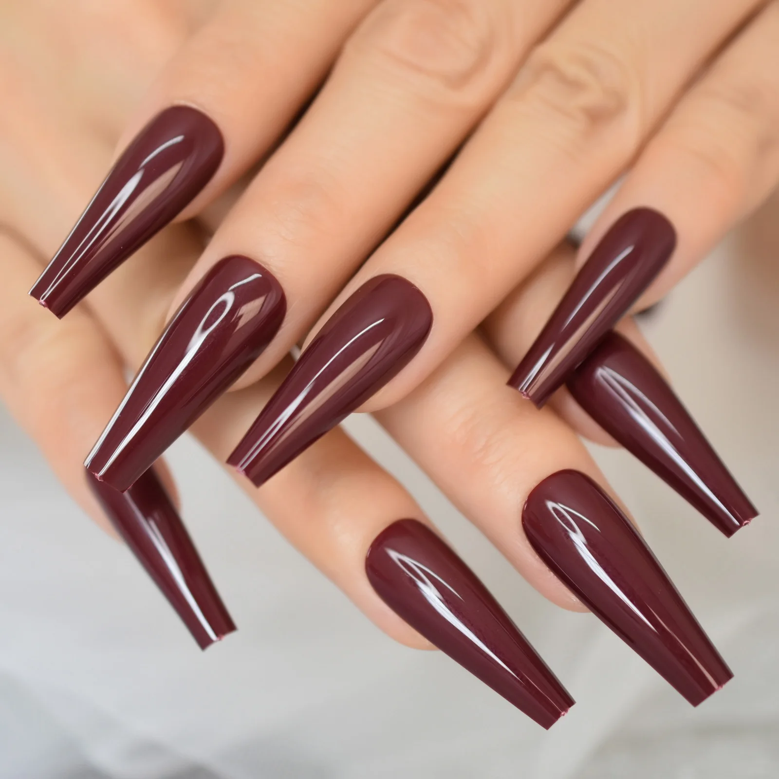 24szt Ballerina Fake Nails Burgundy Wine Red Pure Color Long Coffin Glossy Press on Nail False Tips Manicure dla kobiet i dziewcząt