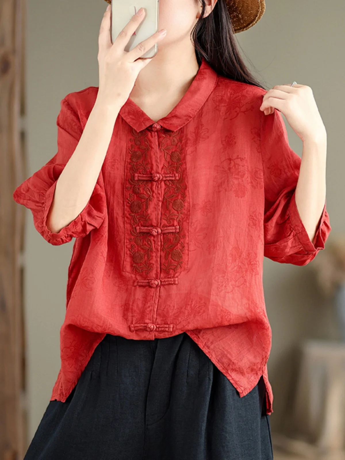 

Retro Embroidered Flax irt Women's Loose Five-Quarter Sve Button-Up Doll Collar Top Commute Sle Summer New Chinese