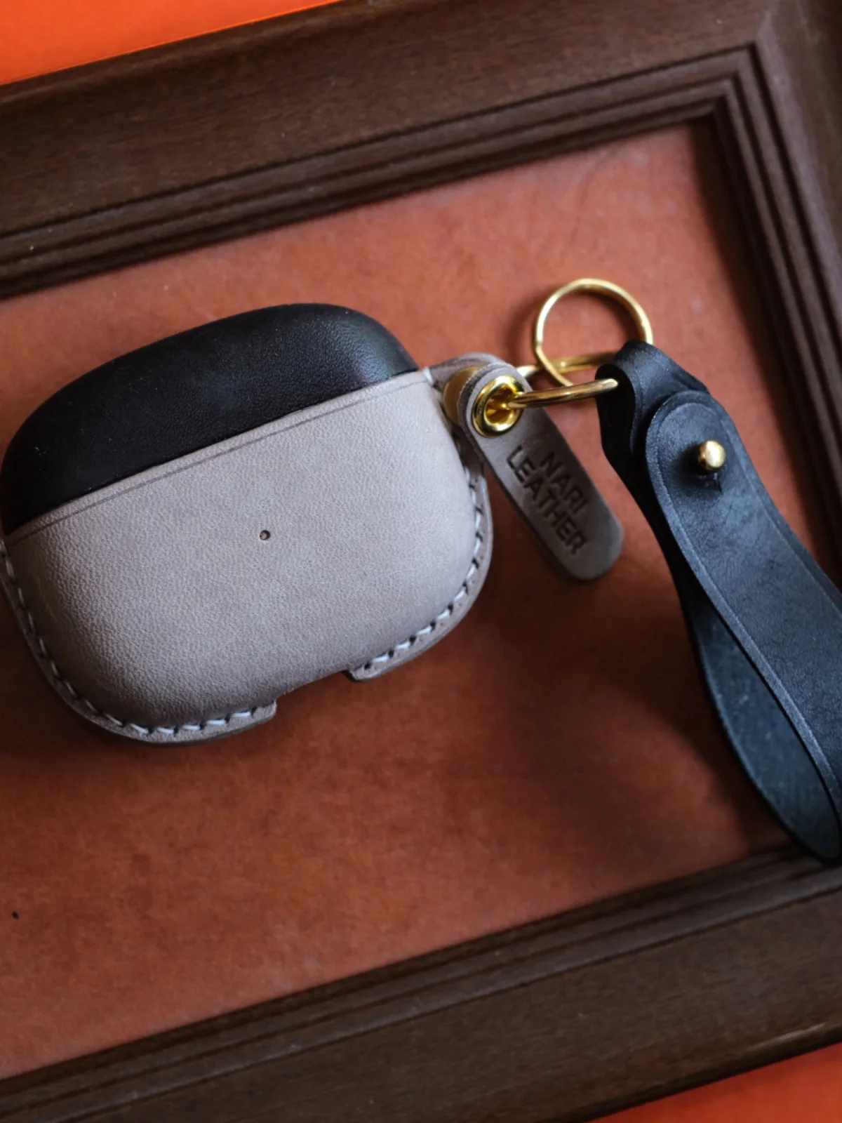 B&W pi8 pi6 earphone Handmade Genuine leather protective case free alphanumeric printing