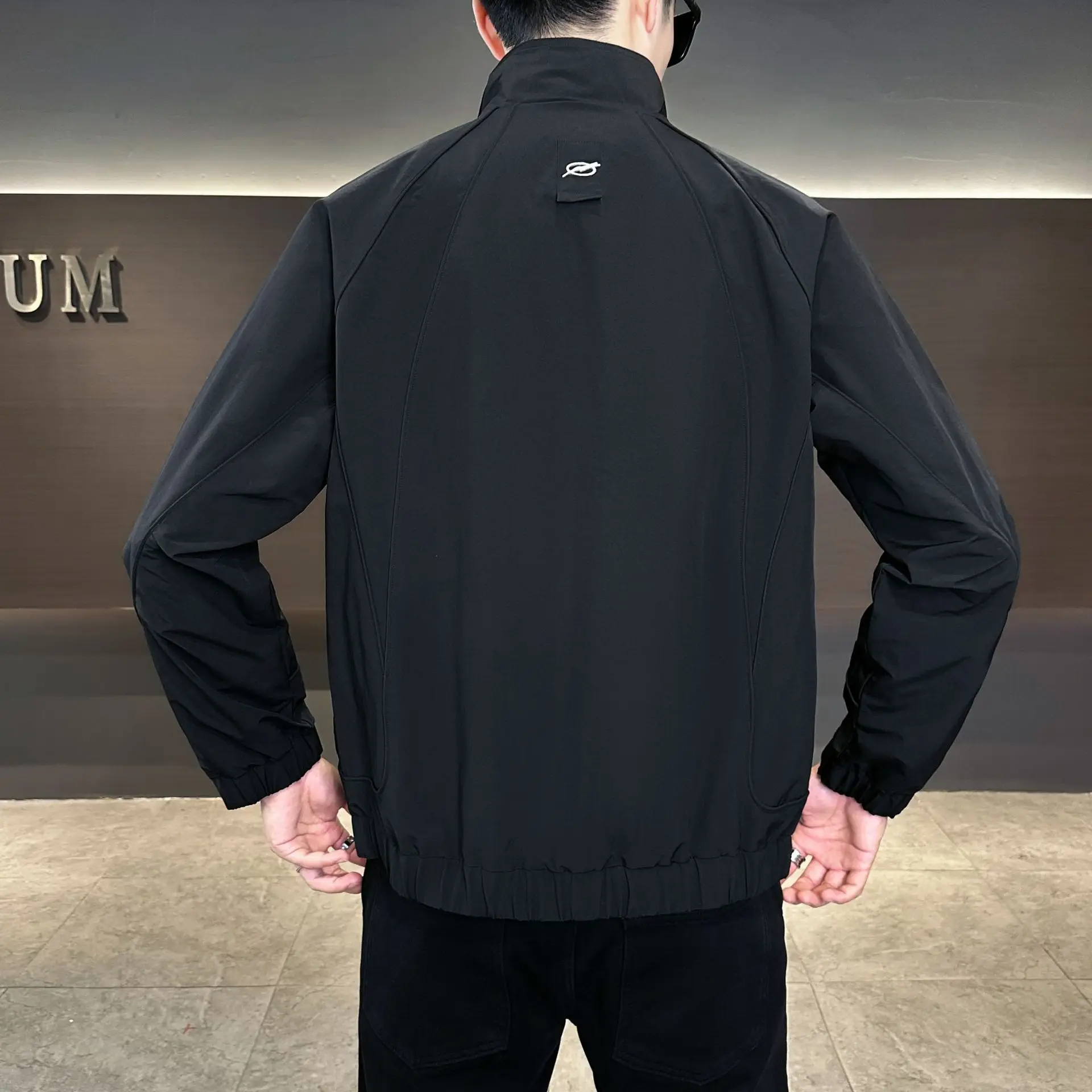    سترة غير رسمية معطف الرجال الموضة العصرية ملابس خارجية شتاء نمط جديد في الهواء الطلق سترة واقية تنوعا وسيم ملابس للرجال