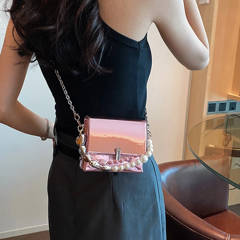 Gold Patent Leather Crossbody Bag For Women 2023 Trendy Square Mini Bag Retro Pearl Chain Clutch Bag Lady Cross Body Phone Purse