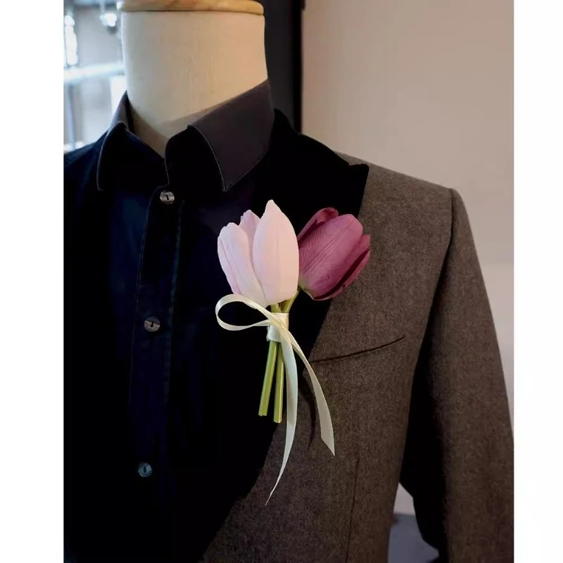 

Французские розовые цветы тюльпана, свадебная невеста и жених, сладкий корсаж, бутоньерки