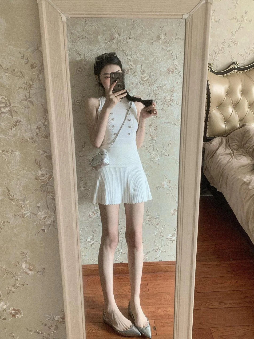 

White Knitted Set Atmosphere Elegant Lady Sleeveless Vest Top Half-length Skirt Two-piece Set for Women Spring Fashion
