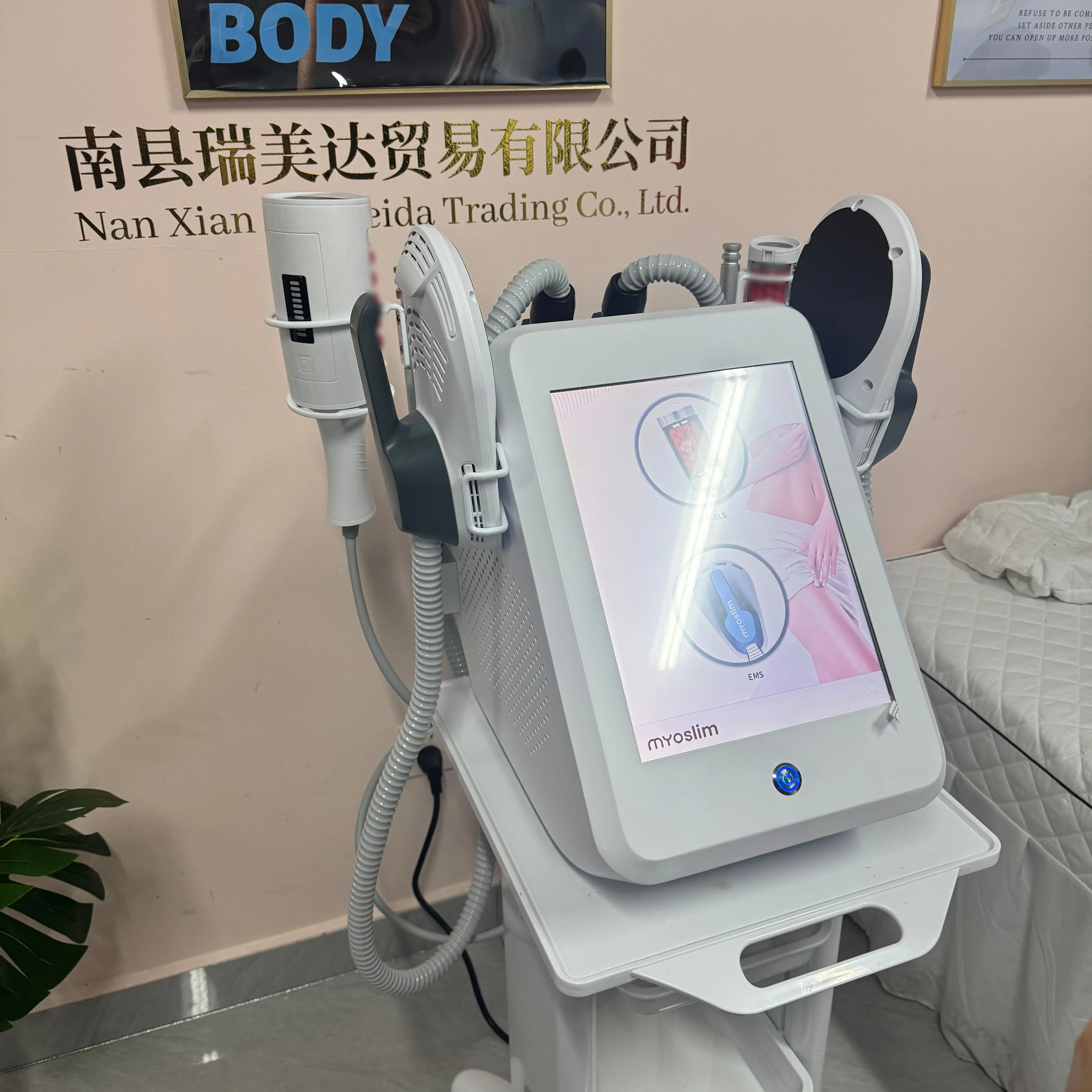 

Аппарат для коррекции фигуры и укрепления мышц MYOSLIM и EMS Nova Hi-EMT RF Roller 2-в-1: фитнес-тренажер для похудения и укрепления мышц, оборудование для салонов красоты и здоровья