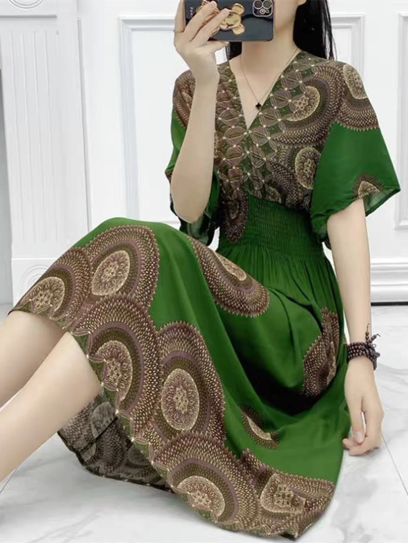 Vestido feminino tradicional elegante com estampa completa, decote em v, manga curta, indie folk, vestido longo, ajuste regular, roupa de outono