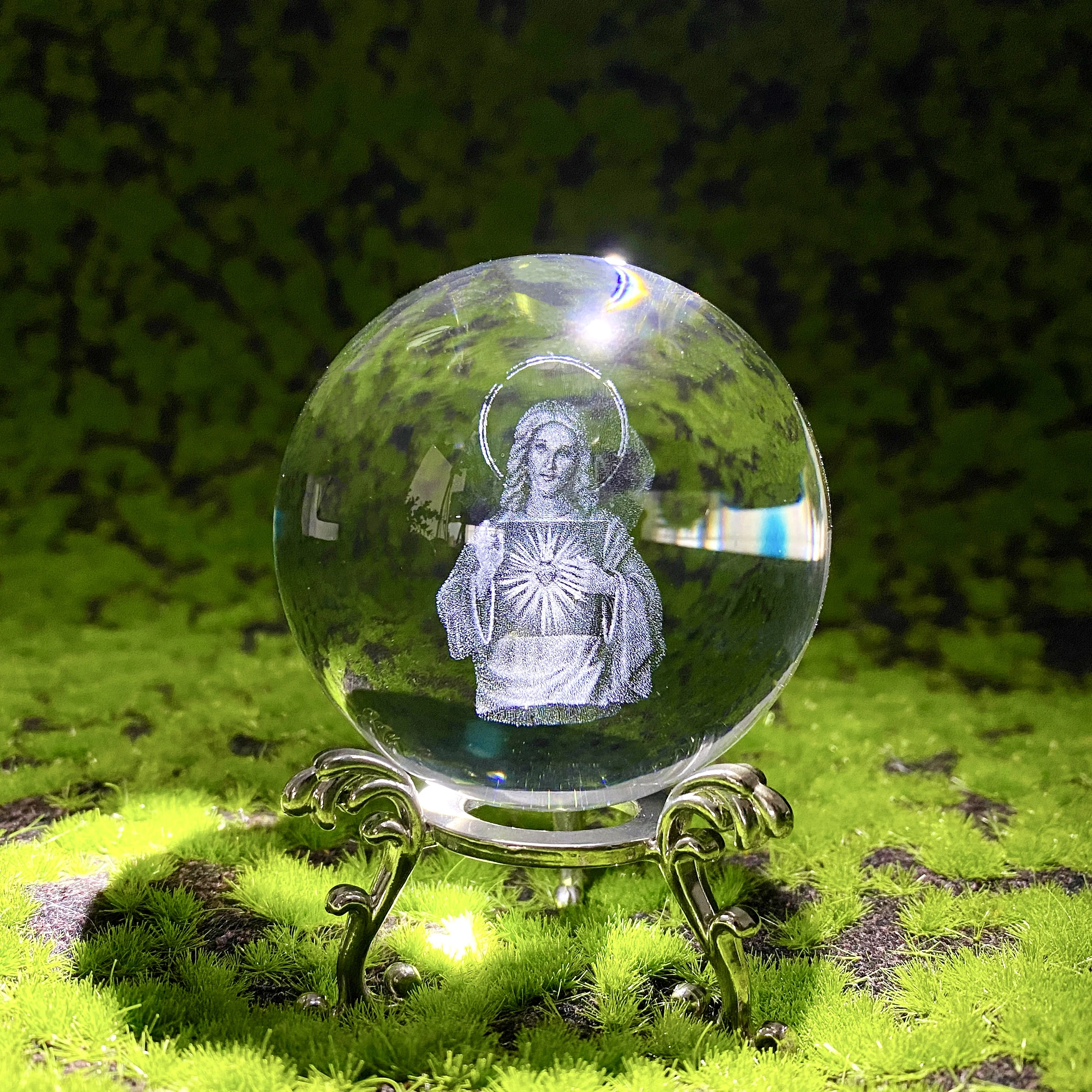 عشوائي 1 قطعة عالية الجودة ثلاثية الأبعاد كرة زجاجية الديكور الحجر الخام الكريستال الطبيعي ، هدية عيد ميلاد ، زخرفة المشهد.