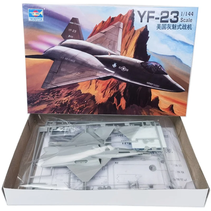 

Модель пластиковой сборки истребителя TRUMPETER 1/144 YF-23