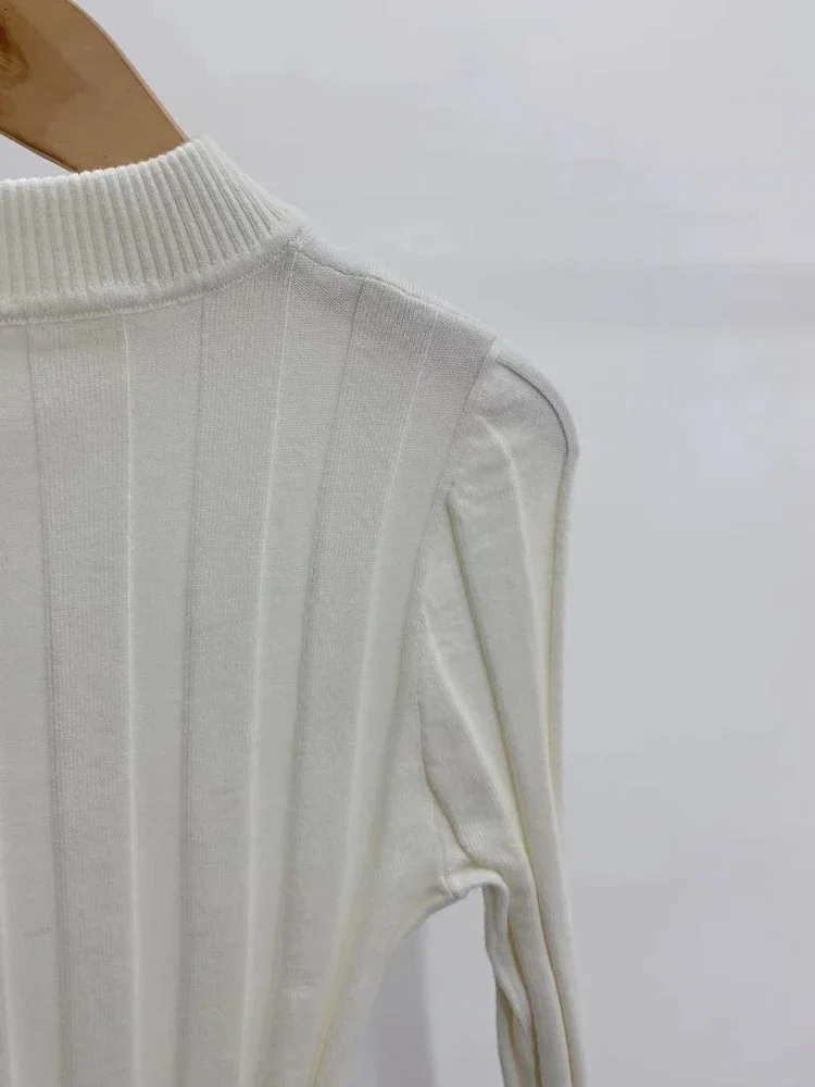 Popular French SA Autumn/Winter New Round Neck White Slim Fit Stripe Knitted Top for Women