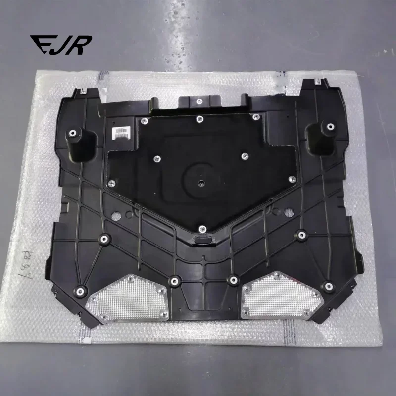 670009531 670039641   เหมาะสําหรับ Maserati Ghibli M157 Quattroporte M156 รถยนต์อุปกรณ์เสริมเครื่องยนต์ Lower แผ่นป้องกัน