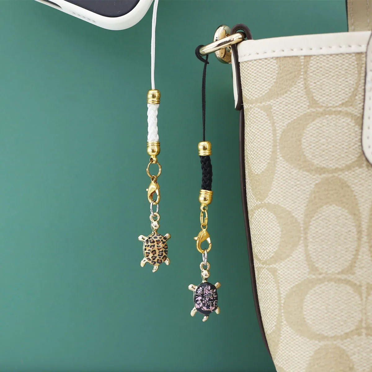 

Mobile phone lanyard decoration cute turtle keychain accessories pendant Women's bag hanging decoration Camera pendant