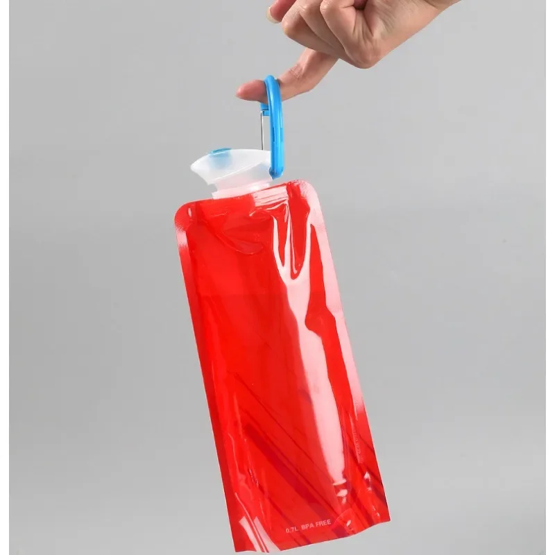1pc 700ml Outdoor Sports Portable Hook Fold Water Bag Hike Pe Environmentally Cups High-Capacity Cycling Mountaineering Camping