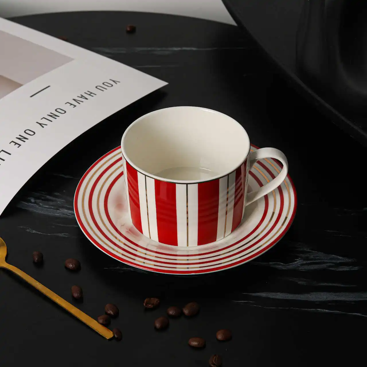 

Carnival American Gold-plated Bone China Simple Coffee Cup Household Afternoon Tea Cup Water Coffee Mug Cups