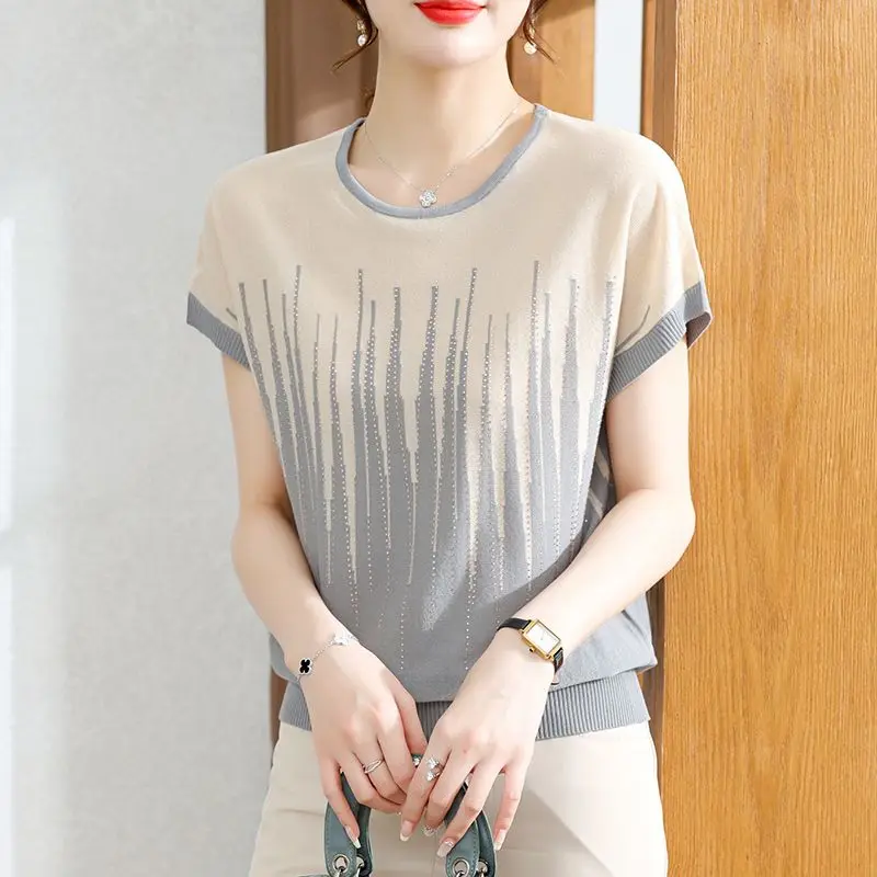 Korean Simple Loose O-neck Jacquard Ice Silk Short Sleeved T-shirt Women Contrasting Colors Diamond Screw Thread Summer Knit Top