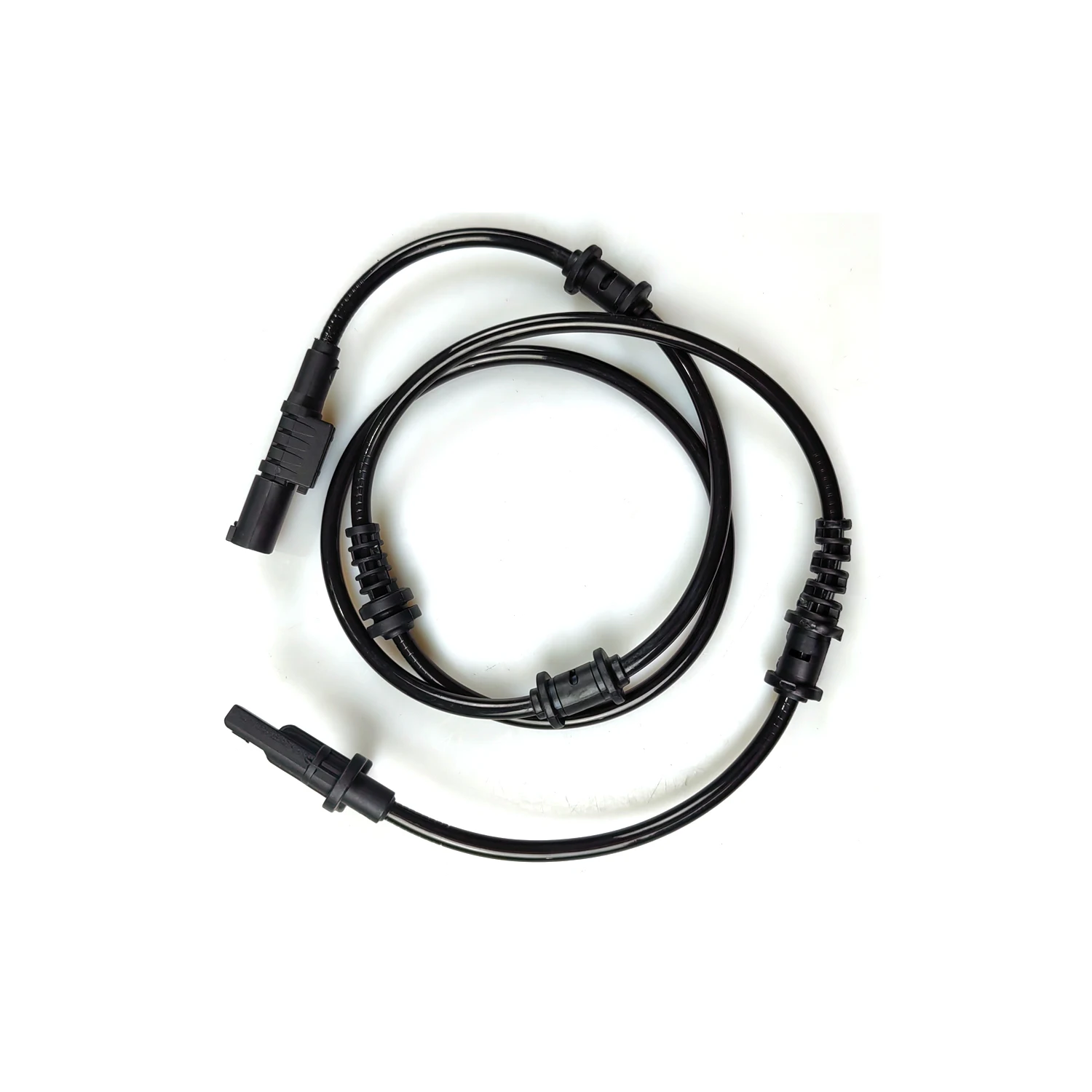 

Mercedes W176 Передний кабель датчика скорости тормозного колеса ABS A2465402510