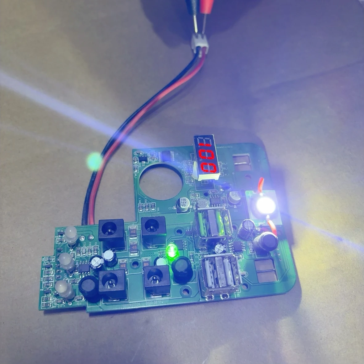 Outdoor Power Supply Fast Charging Panel with Digital Display +LED Lighting Stm8s003 MCU Diy Use