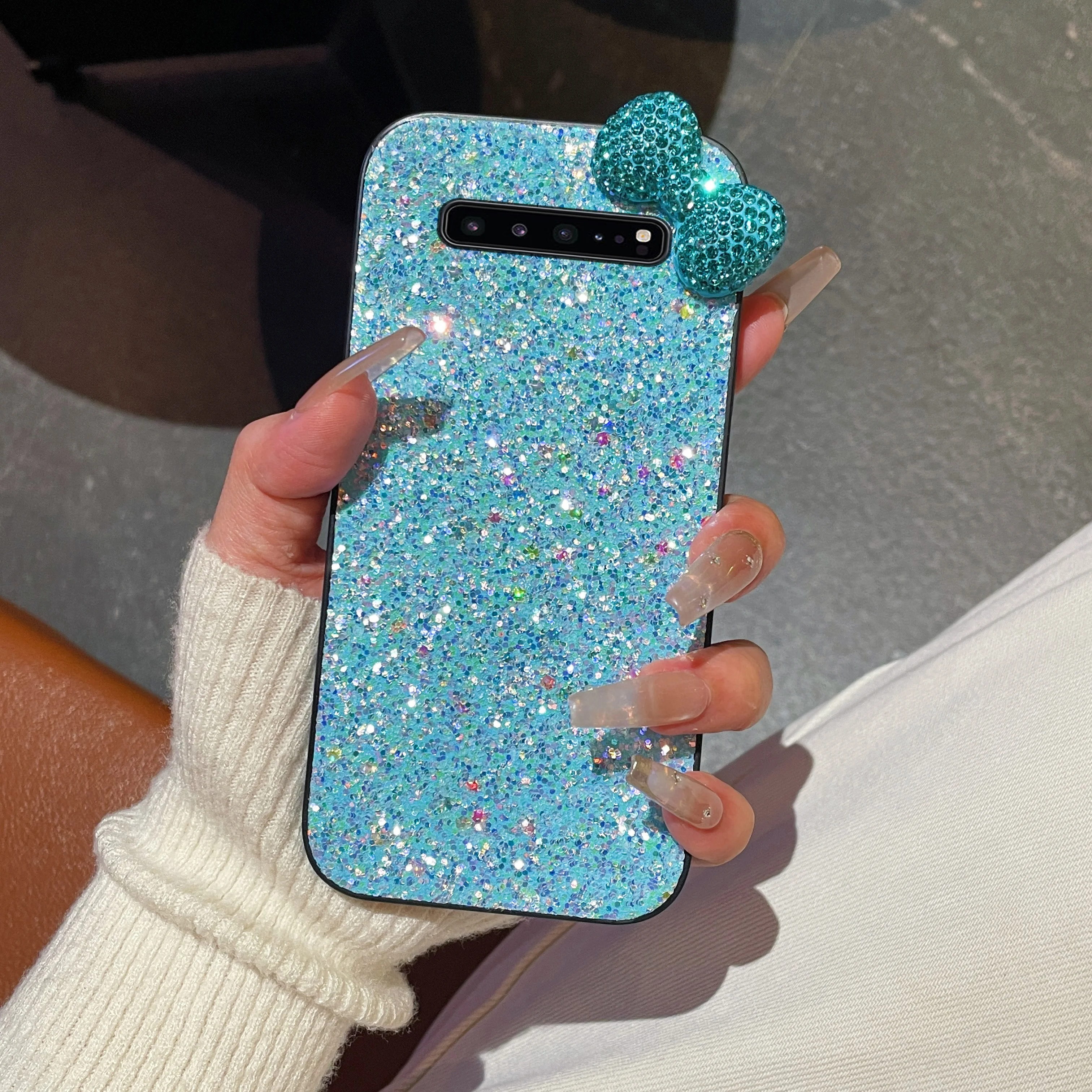 เคสโทรศัพท์วู๊ฟส์แบบกลิตเตอร์ว - Phone Cases Vogue บทวิจารณ์และราคา
