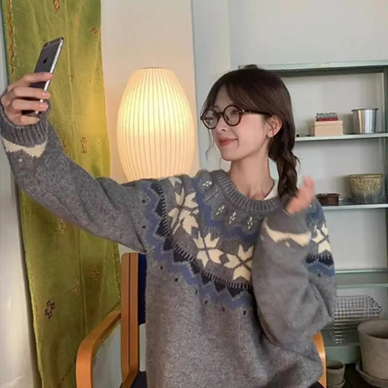 Sweater rajutan longgar untuk wanita di musim dingin, santai, lembut dan halus, serta atasan cantik untuk dipakai saat Natal Gaya Terbaru