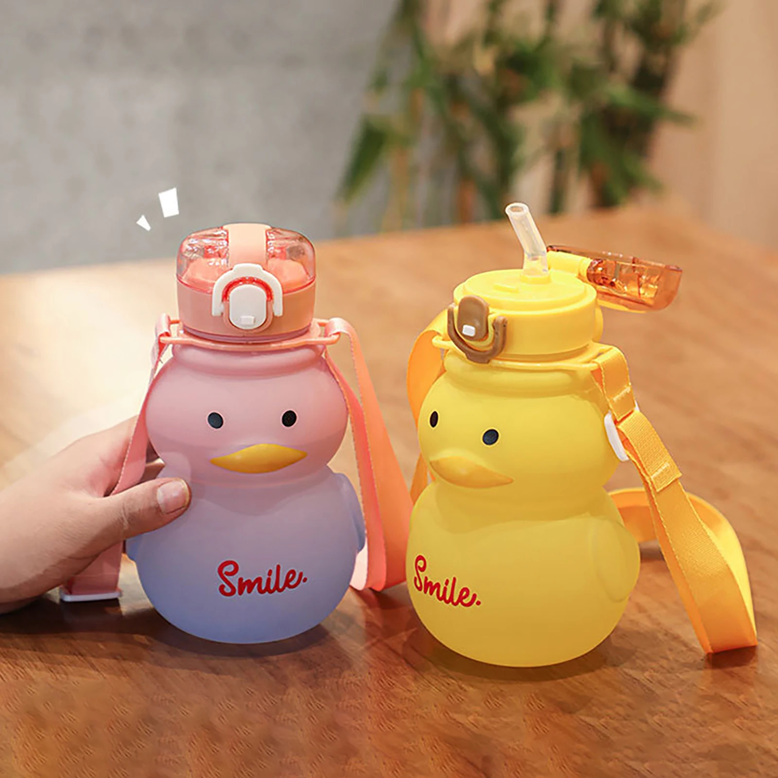 650ml Cute Water Bottle for Girls with Straw Portable Children\'s Kawaii Duck Kettle Summer Large Capacity Plastic Drinking Cup