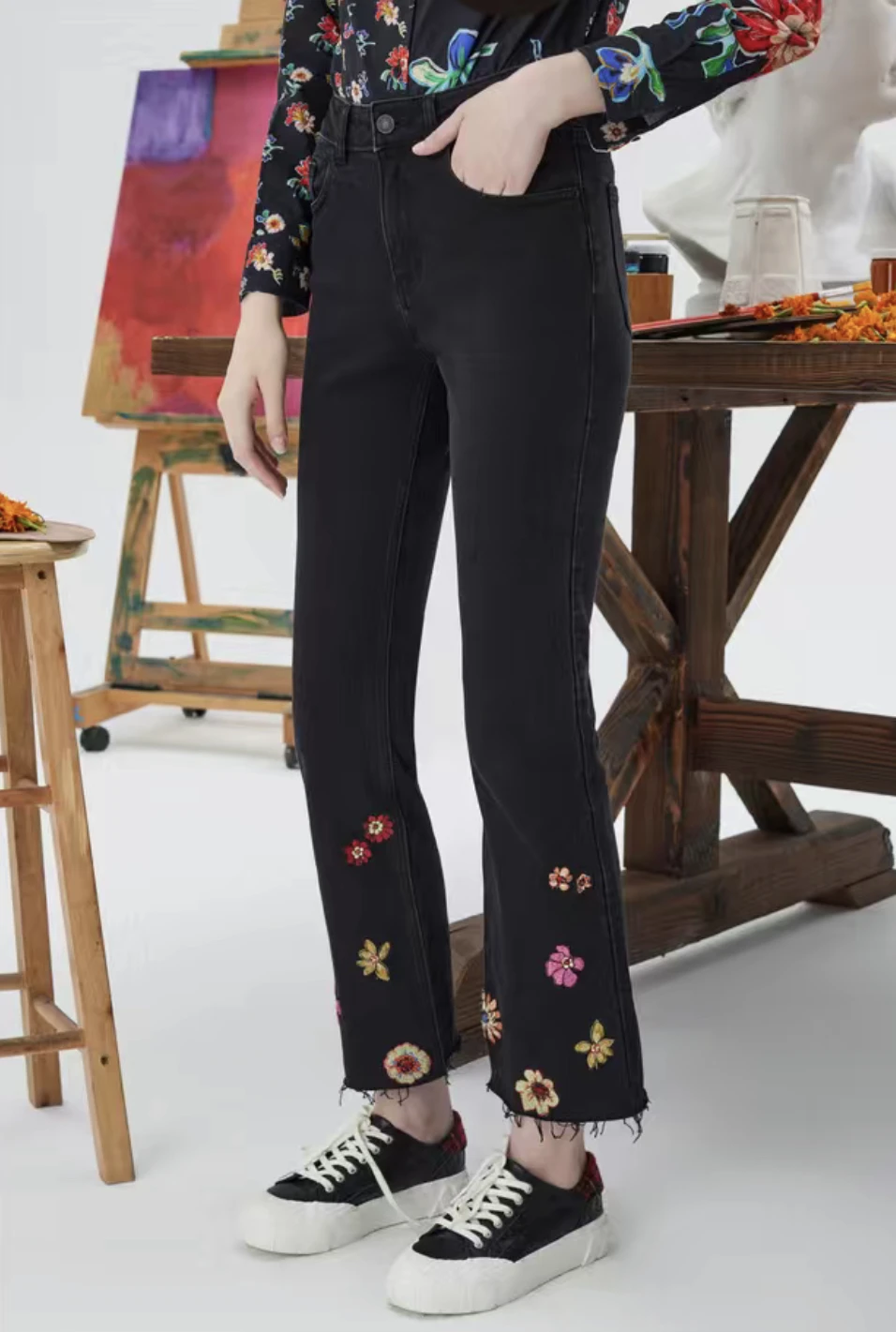 

Foreign Trade Original Spanish Women's Jeans Black Slim Fit Micro La Flower Embroidered cropped pants