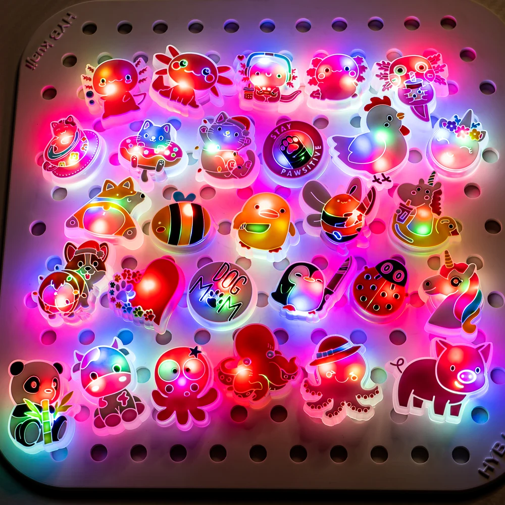 1pcs LED Cute Animals Shoes Charms Funny Duck Pig Panda Cat Luminous Shoe Decorations Pink Salamander Squid Clog Accessories