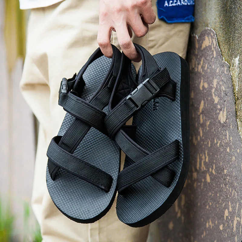 Sandals Women Summer Fashionable Trend One Line Flip Flop for Men Sandal Outside Couples Sandals Mens Shoes Beach Adult EVA