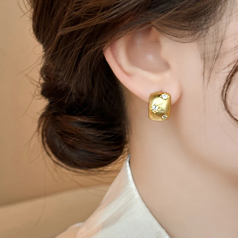 Metal Copper Alloy Brushed Zircon Octagonal Star Earrings For Womens Exquisite Fashion Jewelry New Style Temperament Accessories