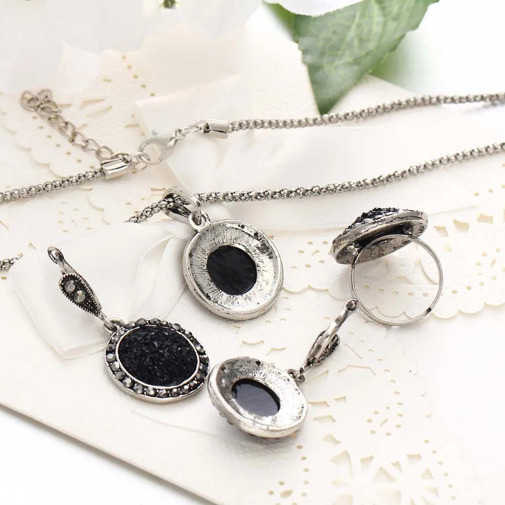 

4Pcs Black Resin Necklace Earring Ring Set Round Crushed Stones Jewelry Suit for Women Elegant Party Wedding Gift