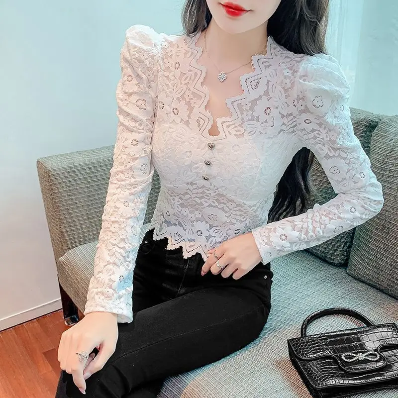 Lace Base Shirt Women\'s Autumn and Winter 2024 New Brushed V-neck Temperament with A Foreign Style Shirt Slim and Versatile Top