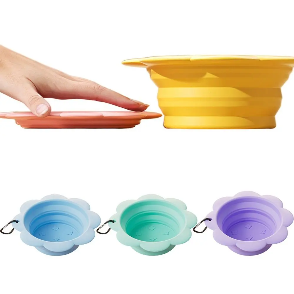 

BPA Free Collapsible Dog Bowl Flower Shape Portable Pet Travel Feeder with Carabiner Easy To Clean Food Water Feeding Tray