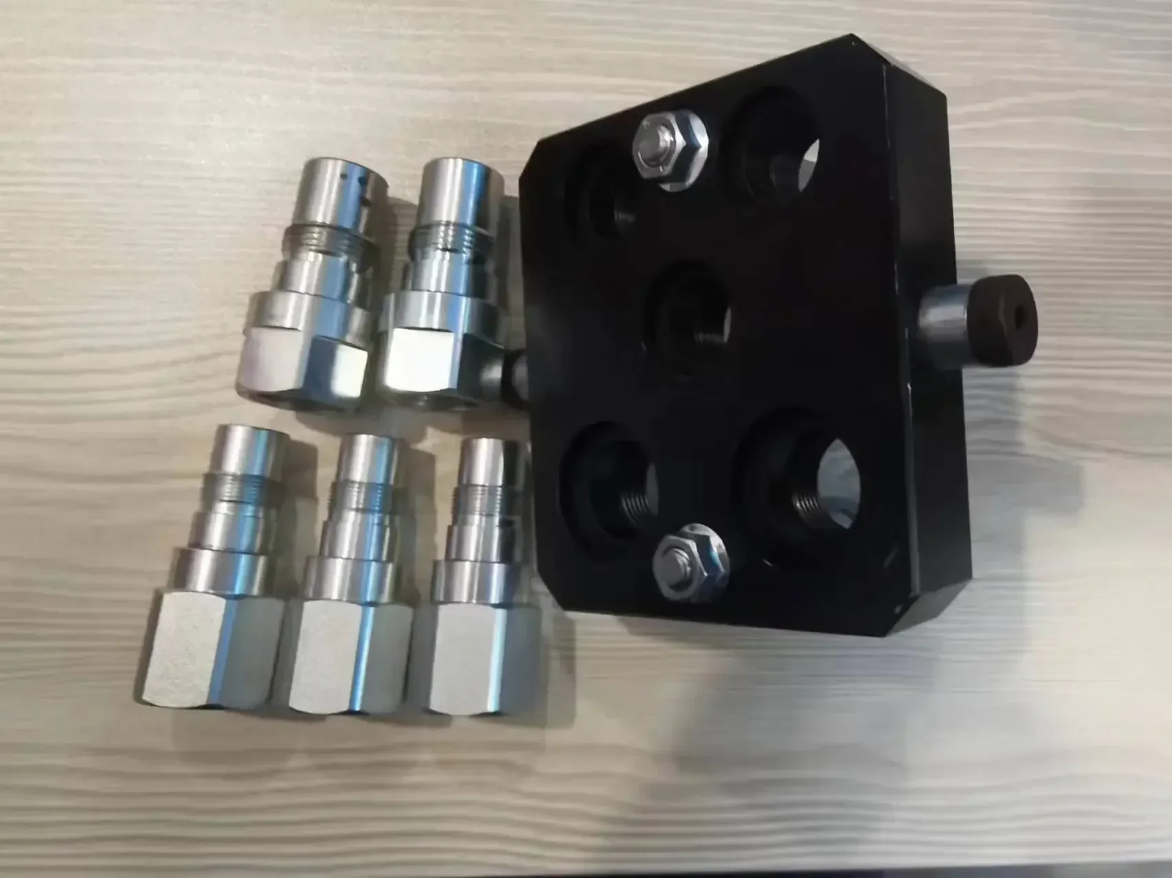 

Replacement P5065 5-Way Clean-Break Couplings Multi-Couplings Plate for Agriculture And Construction Machines