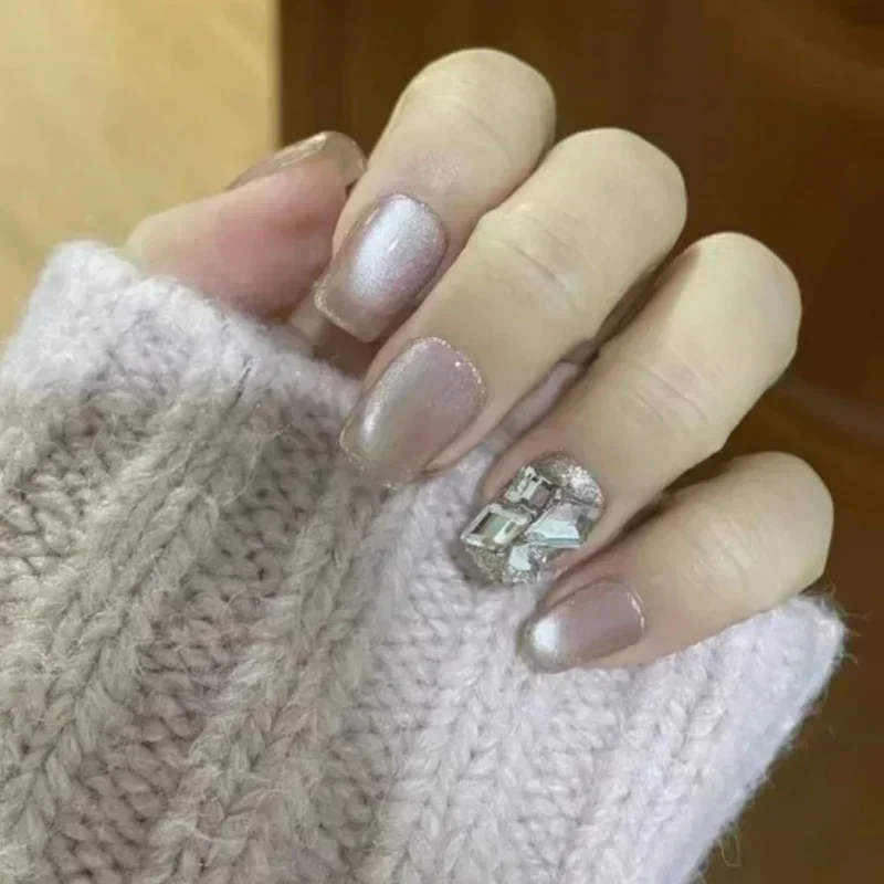 Faux ongles à pression faits à la main pour femmes et filles, design de bordure, œil de chat à couverture complète, champagne, diamant, or, vêtements d'art d'ongle, N64.