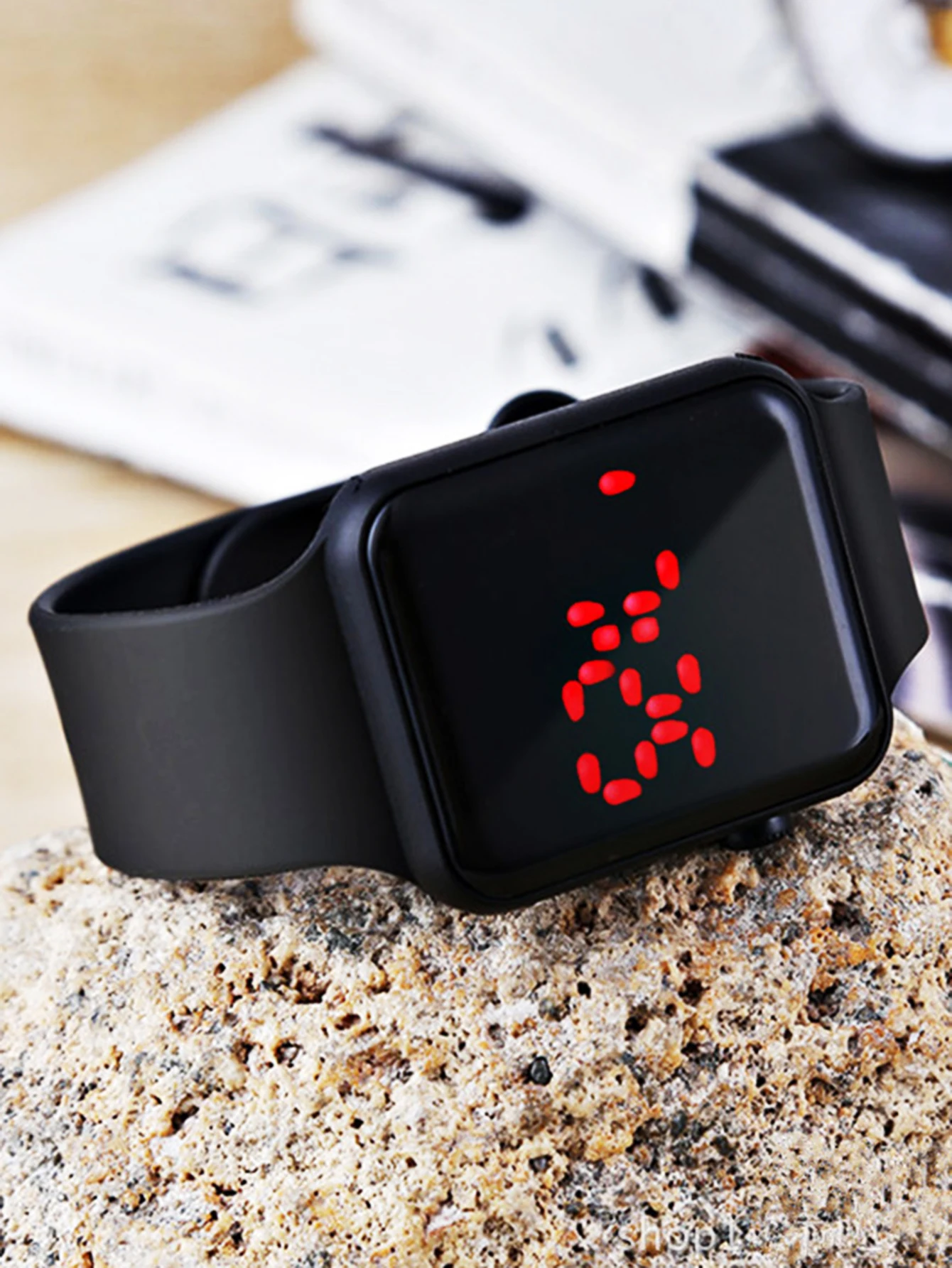 طقم ساعة ومجوهرات LED مربعة للرجال هدية عيد ميلاد صندوق ساعة غير ذكي غير متضمن