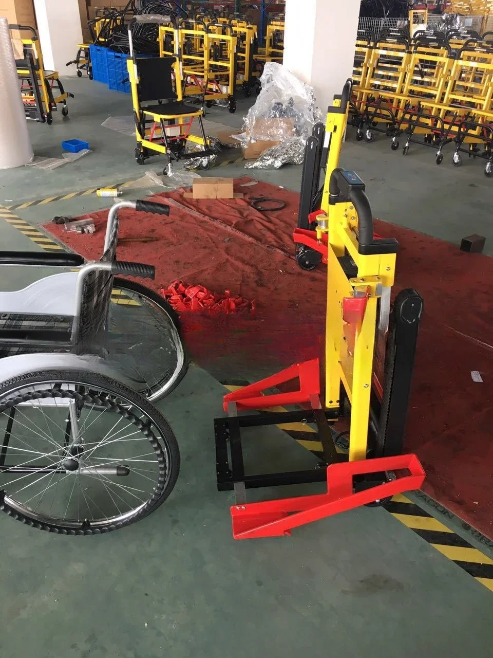 

Household the elderly crawler climbing machine electric climbing wheelchair