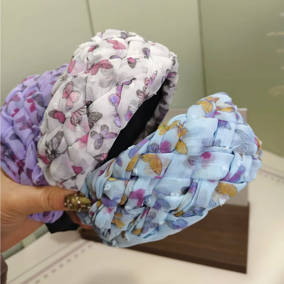 

2026 Winter Summer Handmade Retro Head Hoop Twist Headband Wide Fishbone Braids Hairband Wig for Women Styling Accessories