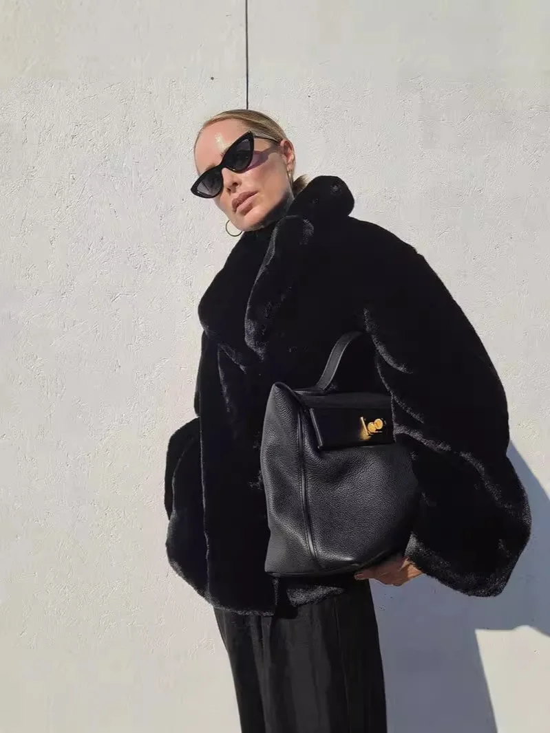 Cappotti foderati in pelliccia sintetica Cappotti da donna Cappotti selvaggi Stage Moglie Polsini con colletto giovanile Manica a lanterna Risvolto Corno regolabile Sottile