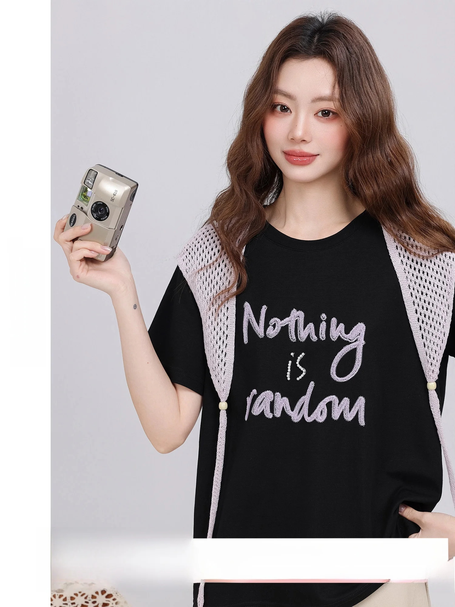 

Free Strolling Summer 2026 Black Cotton Polyester Elastic Fiber Embroidered Letter T-Shirt Women's Casual Loose Fit City Walk