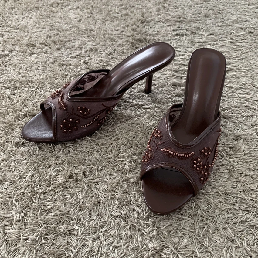 Mesh-bestickte Sommer-Damensandalen, Marken-High-Heels, modische Perlen-Peep-Toe-Mules, Hochzeitsschuhe