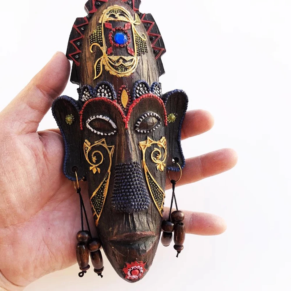 

African style wall decoration pendant, Kenya creative diamond mask, Handmade painted resin crafts decorative ornaments for bar