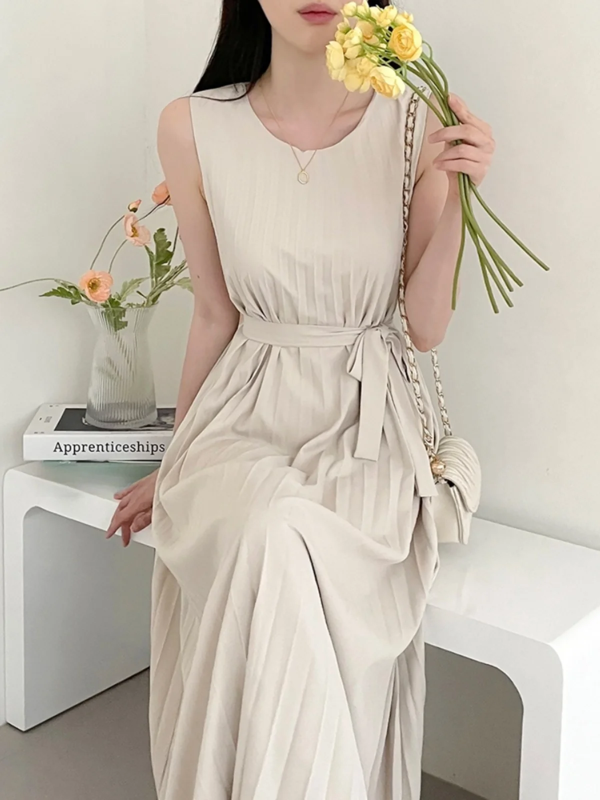 엘레 시크 여름 롱 A라인 미디 드레스 여성 허리 조임 슬림 플리츠 스커트 슬레 한국 패션 폴리에스터 섬유