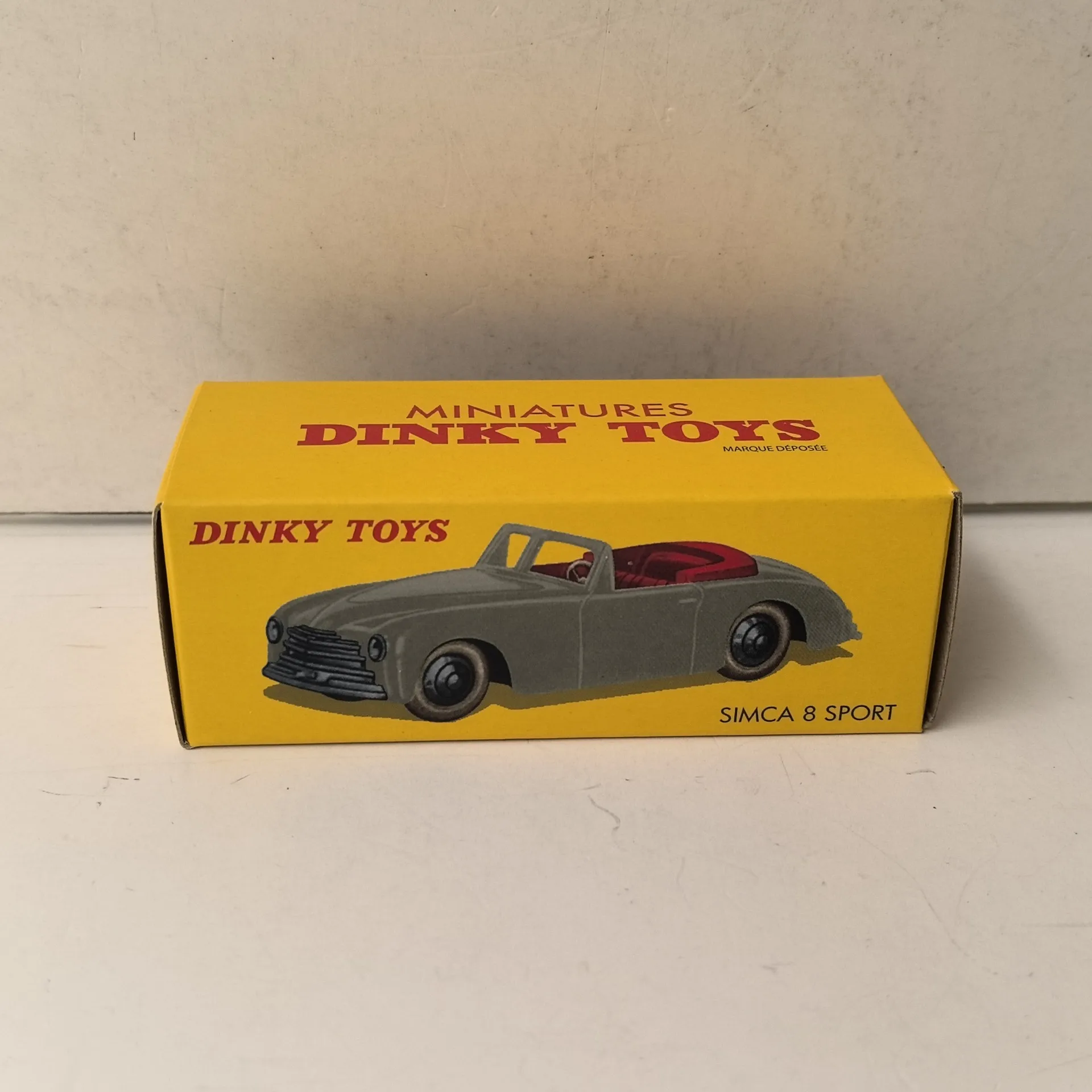 

Литые под давлением игрушки DINKY, масштаб 1/43 SIMCA 8 SPORT 24S, античная модель автомобиля, корпус из сплава, лист шасси, модель автомобиля из сплава, Коллекционная игрушка в подарок