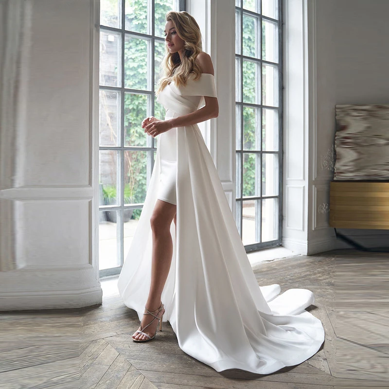 

Simple Chic White Wedding Dress Spaghetti Strap Detachable Train Sleeveless Knee Length Formal Occasion Pleat Gowns 2025