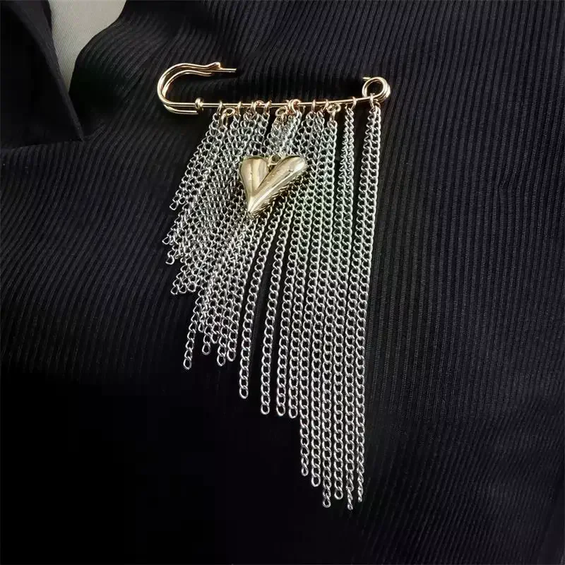 Elegant Love Chain Tassel Brooch Fashion Women Clothing Decor Accessories Jewelry Pin Pants Waist Adjust Pin Bag Pendant Gifts