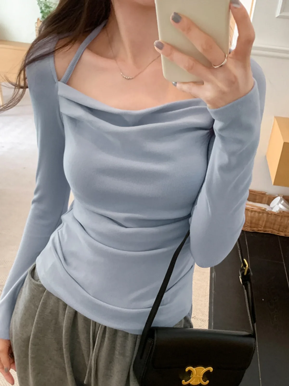 

Atmosphere Sense Swing Collar Design Sense Sneaky Design Long sleeve Women Spring and Autumn Fleece-lined Slim fit Inner