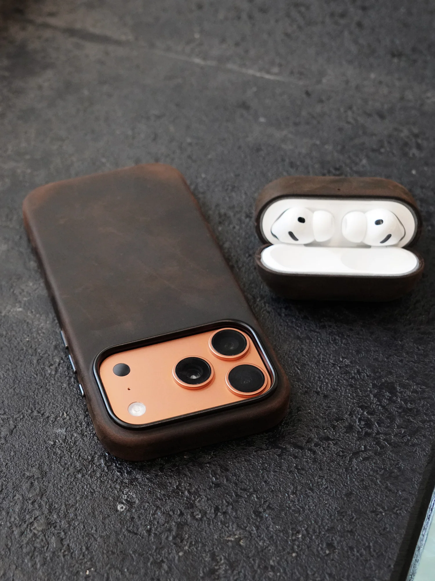 Italienische Crazy Horse-Echtledertasche für AirPods Pro 3 und 2 Luxushüllen, kabellose Bluetooth-Headset-Abdeckung – Detail 3
